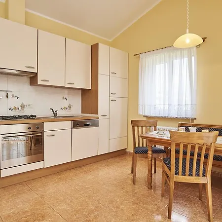 Villa Mirna *